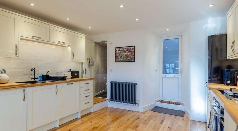 Photo of 3 Bed in Brixham