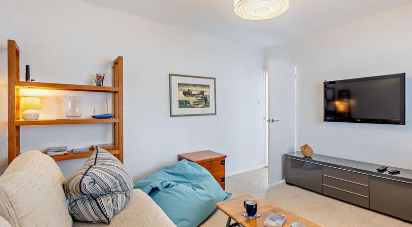 Photo of 4 Bed in Aberdovey