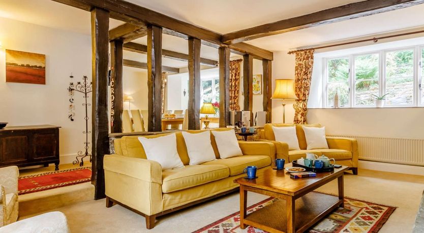 Photo of 4 Bed in Abergavenny