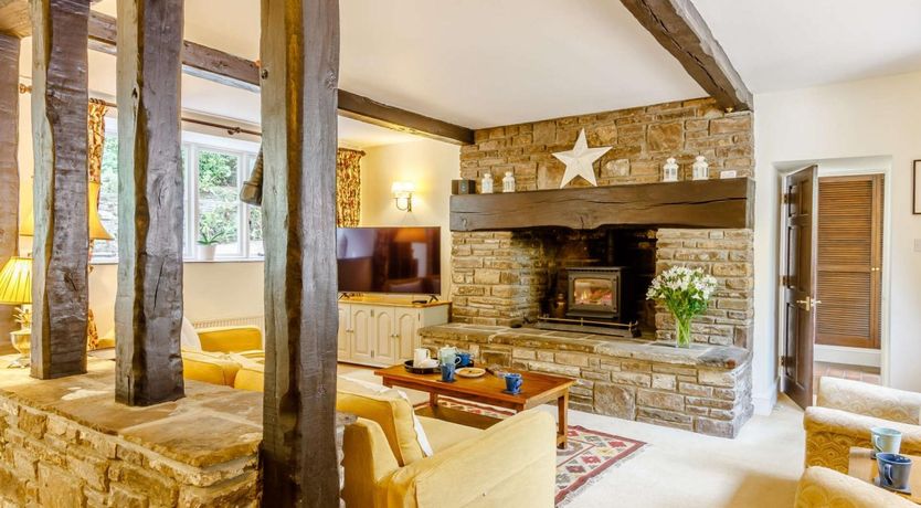 Photo of 4 Bed in Abergavenny