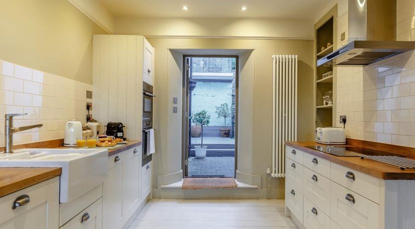 Photo of 2 Bed in Brixham