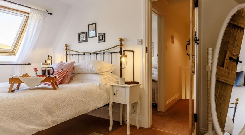 Photo of 2 Bed in Dainton