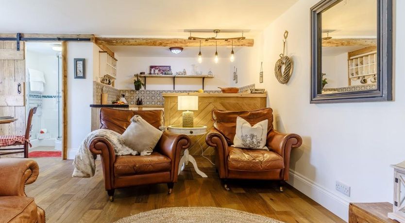 Photo of 2 Bed in Dainton