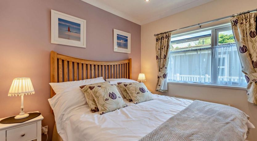 Photo of 2 Bed in Stepaside