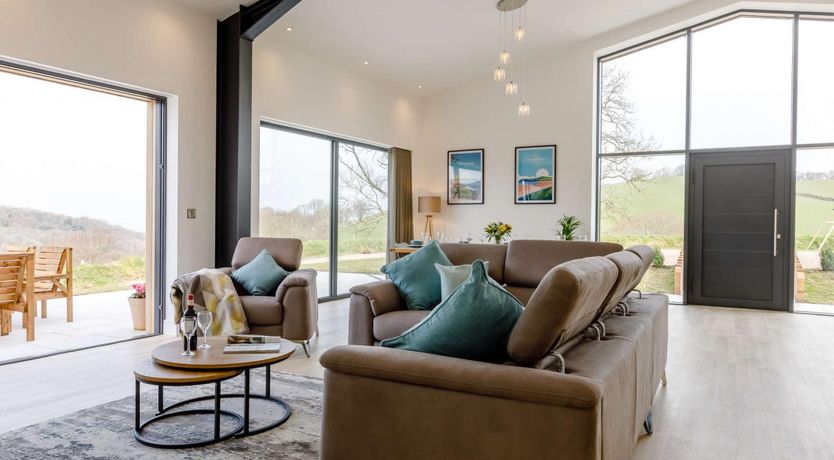 Photo of 4 Bed in Ilfracombe