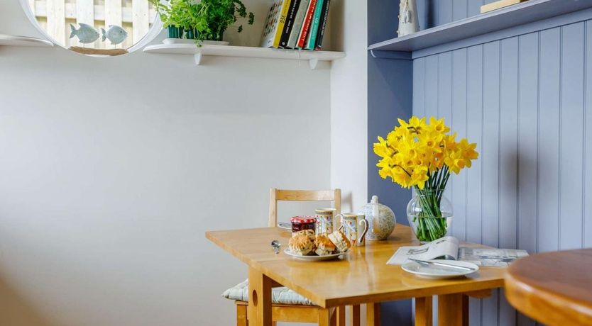 Photo of 4 Bed in West Bay