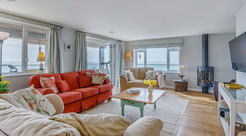 Photo of 4 Bed in West Bay