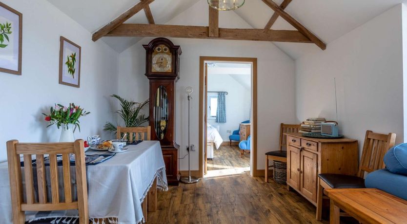 Photo of 1 Bed in Axminster