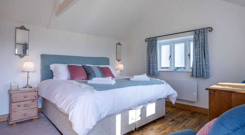 Photo of 1 Bed in Axminster