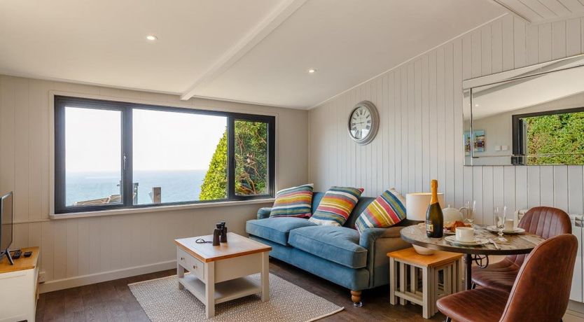 Photo of 1 Bed in Whitsand Bay