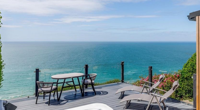 Photo of 1 Bed in Whitsand Bay