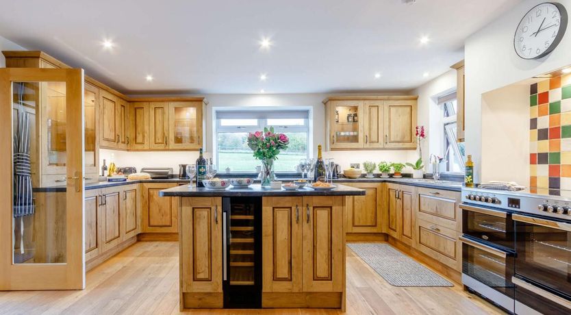 Photo of 5 Bed in Inverurie