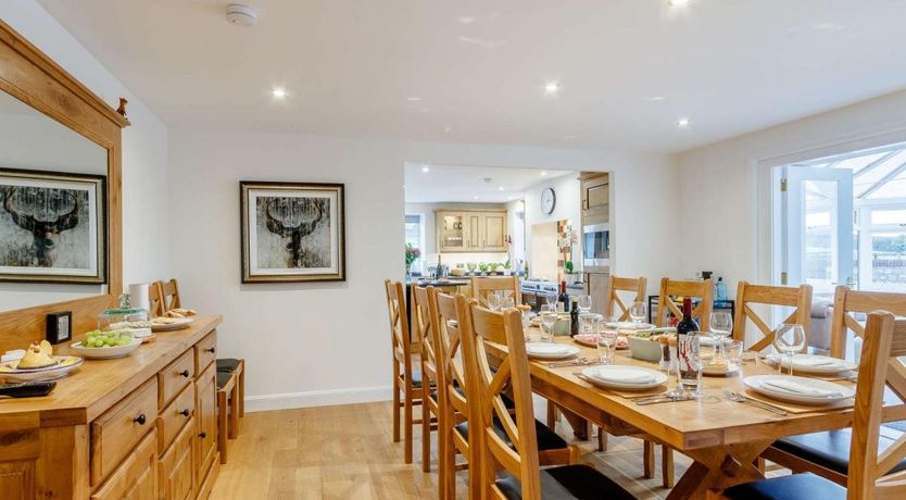 Photo of 5 Bed in Sauchen