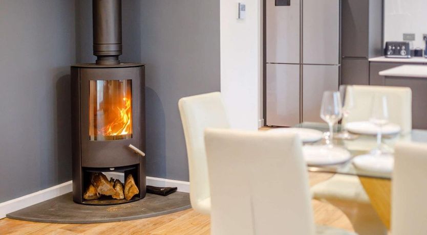 Photo of 4 Bed in St. Newlyn East