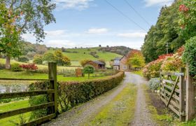 Photo of cottage-in-mid-wales-14