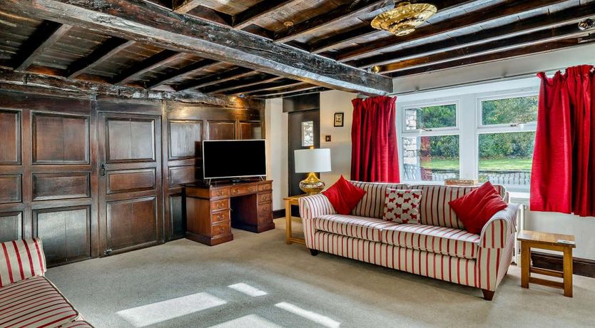 Photo of 6 Bed in Troutbeck Bridge