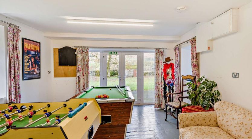 Photo of 6 Bed in Troutbeck Bridge