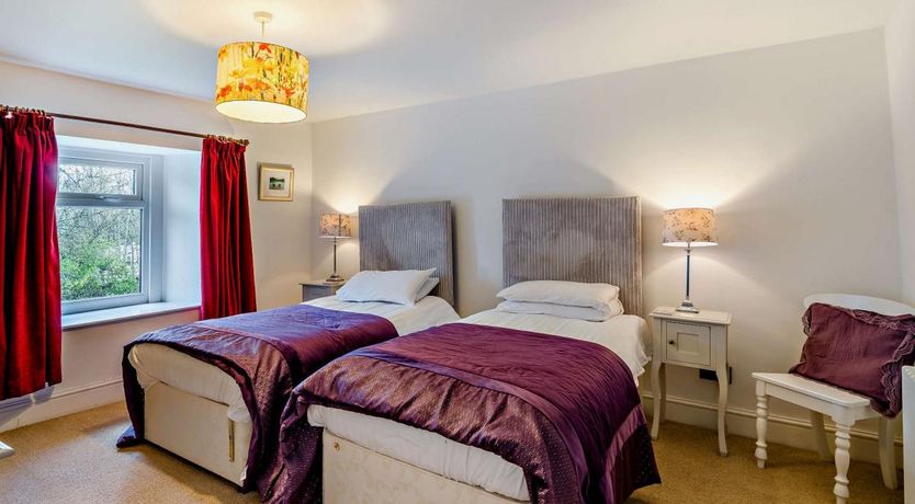 Photo of 6 Bed in Troutbeck Bridge