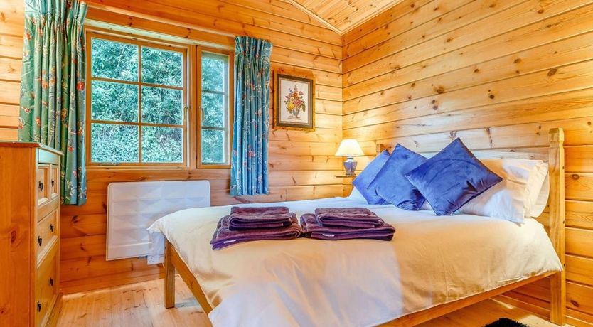 Photo of 2 Bed in Child Okeford