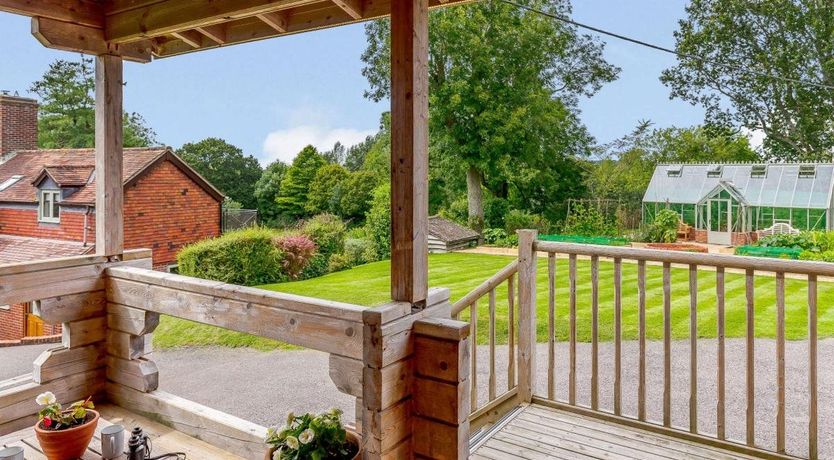 Photo of 2 Bed in Child Okeford