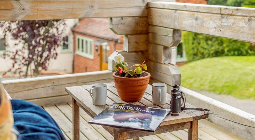 Photo of 2 Bed in Child Okeford