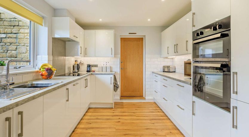 Photo of 5 Bed in Bridport