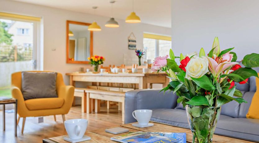 Photo of 5 Bed in Bridport