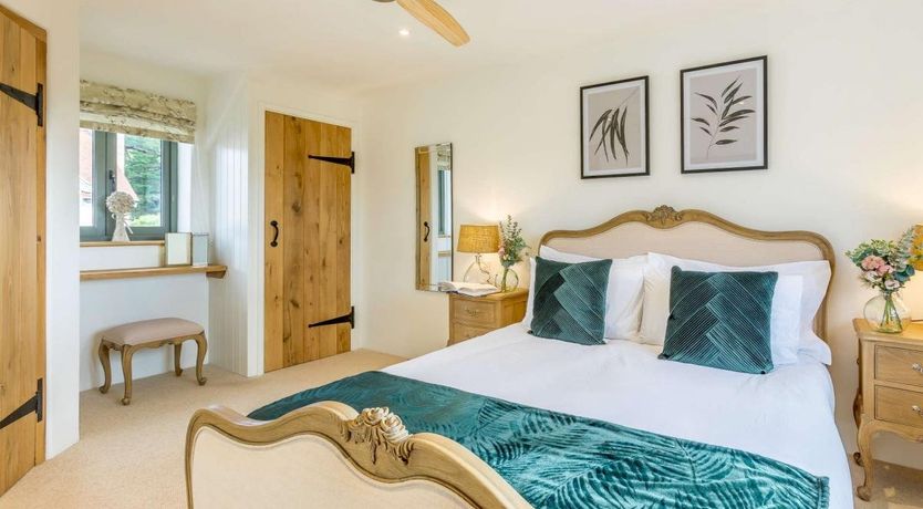 Photo of 2 Bed in Newton Tracey