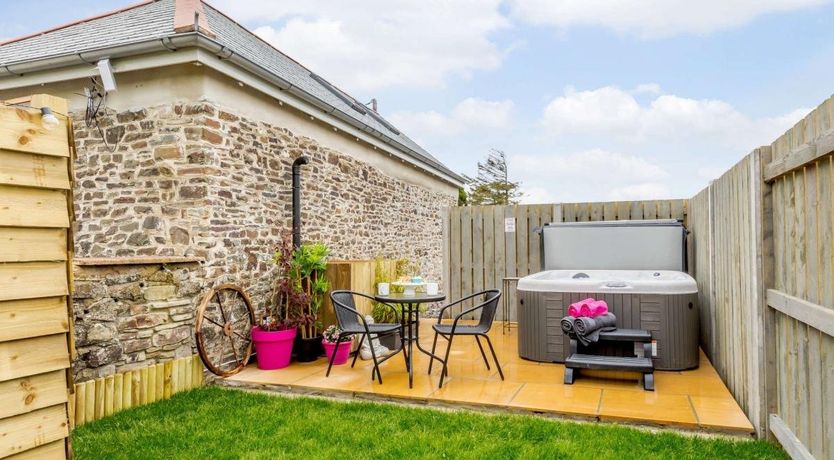 Photo of 1 Bed in Atherington