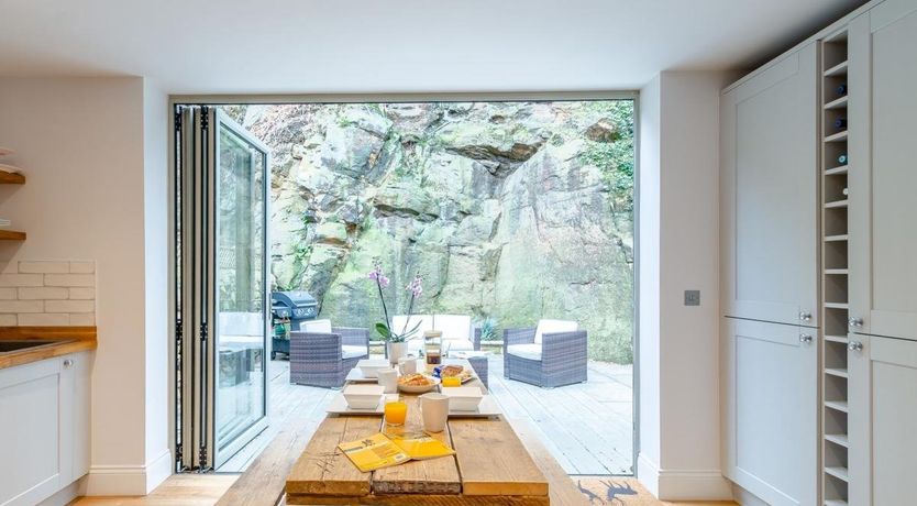 Photo of 3 Bed in Pannal