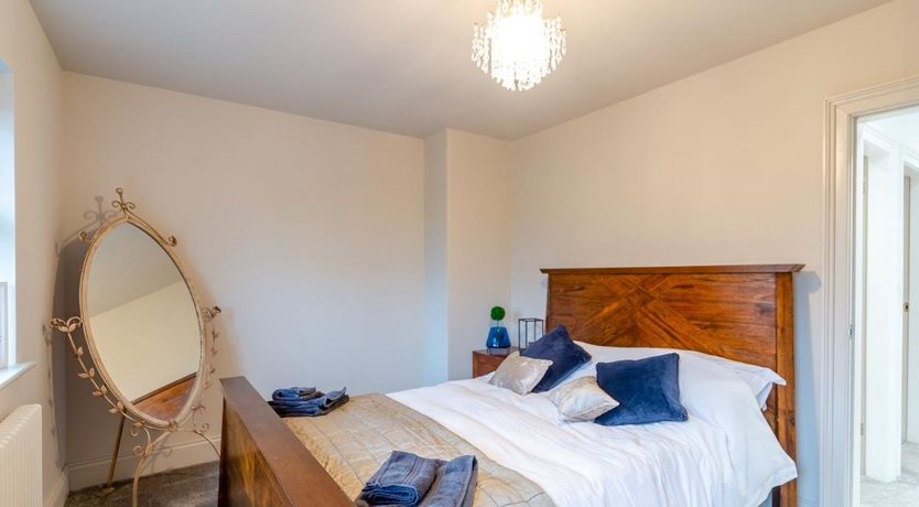 Photo of 3 Bed in Pannal