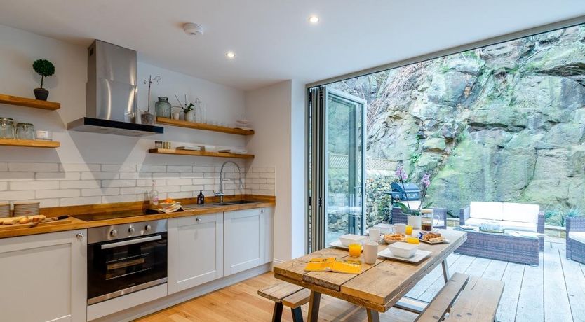 Photo of 3 Bed in Pannal