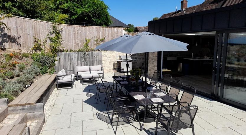 Photo of 6 Bed in Milborne St. Andrew