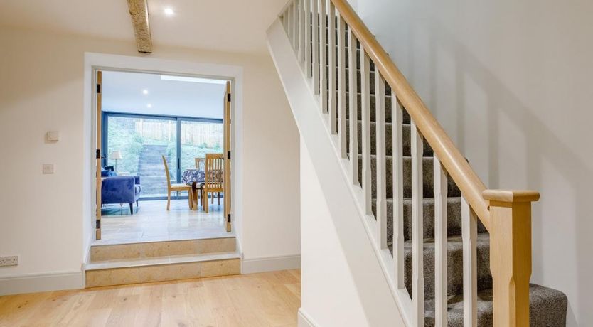 Photo of 6 Bed in Milborne St. Andrew