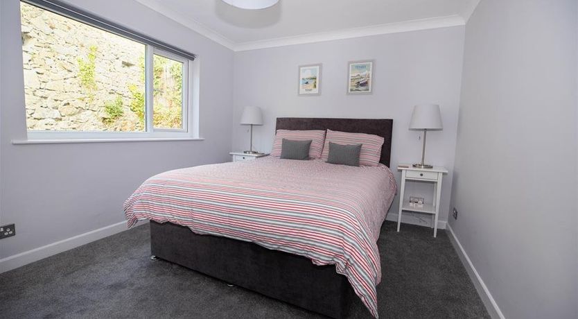 Photo of 2 Bed in Tenby