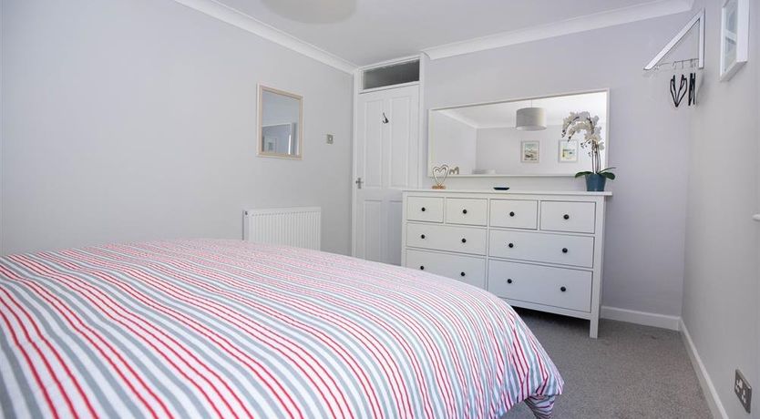 Photo of 2 Bed in Tenby