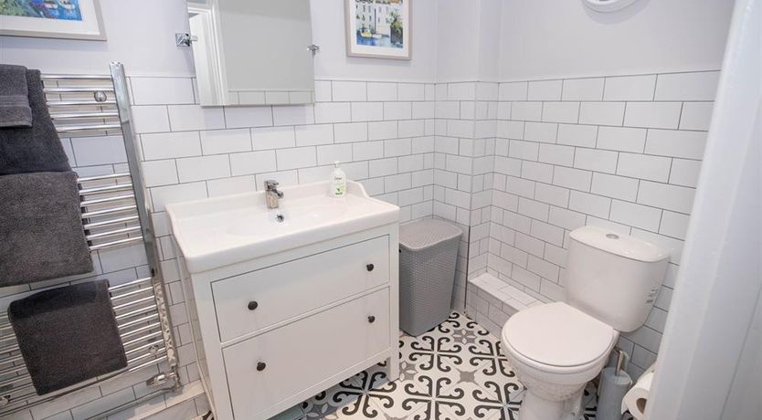 Photo of 2 Bed in Tenby