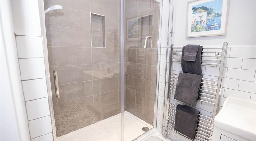 Photo of 2 Bed in Tenby