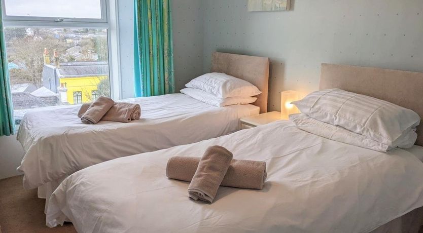 Photo of 2 Bed in Tenby