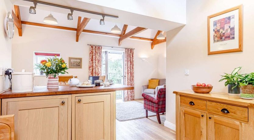 Photo of 2 Bed in Coombe