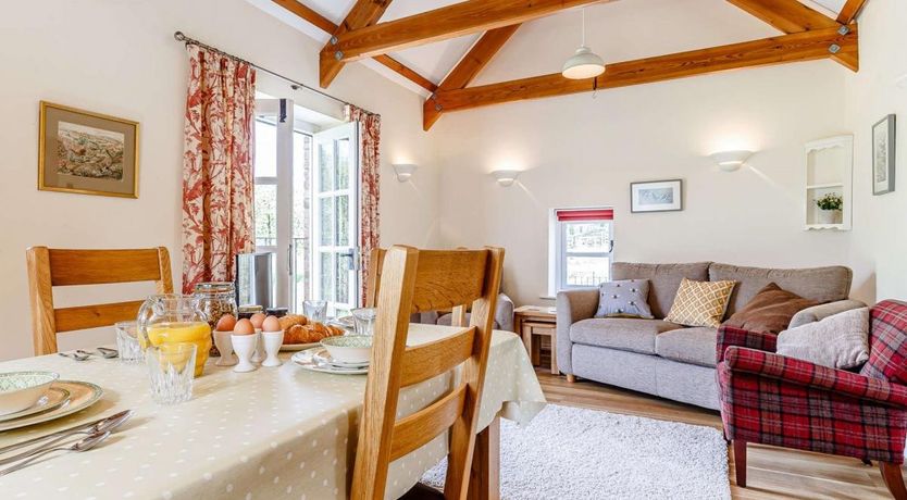 Photo of 2 Bed in Coombe