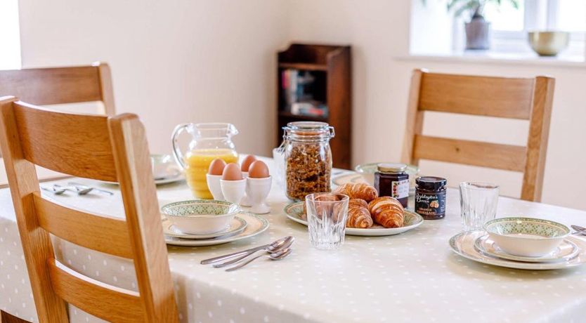 Photo of 2 Bed in Coombe