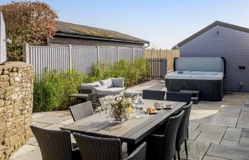 in Lydney  (86386) Holiday Cottage