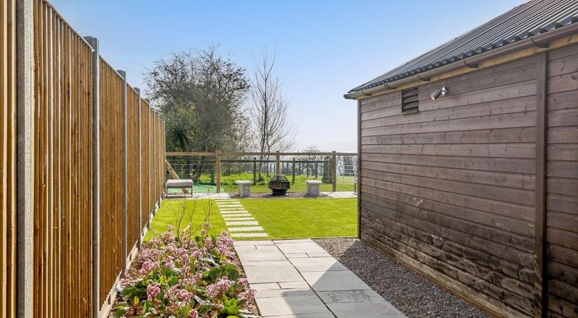 Photo of 2 Bed in Alvington