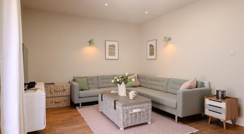 Photo of 2 Bed in Alvington