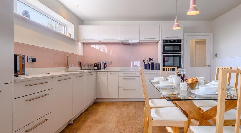 Photo of 2 Bed in Alvington