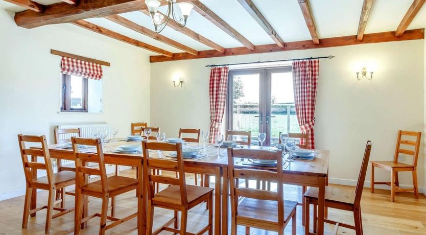 Photo of 6 Bed in Llanfrynach