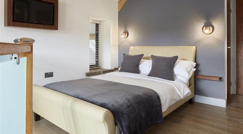 Photo of 2 Bed in Tenby