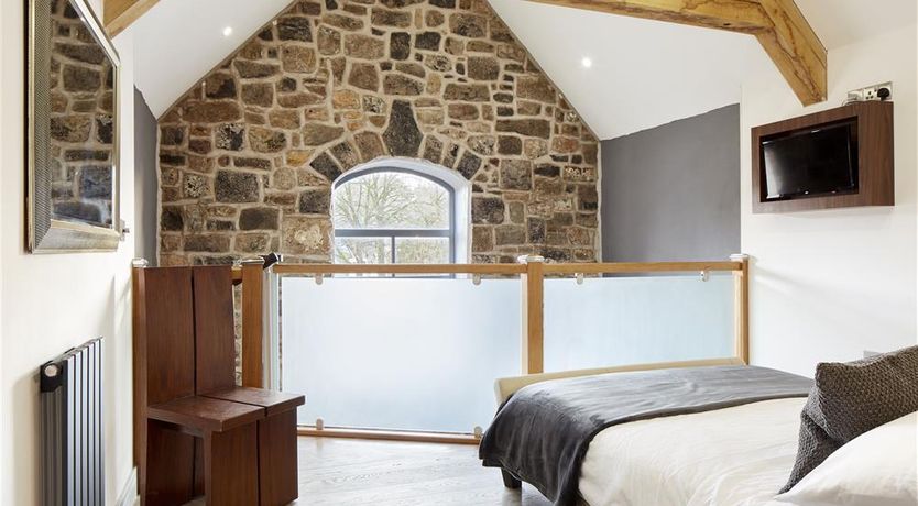 Photo of 2 Bed in Tenby