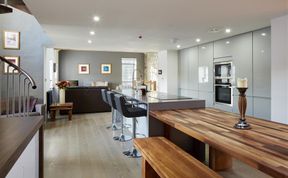 Photo of 2 Bed in Tenby